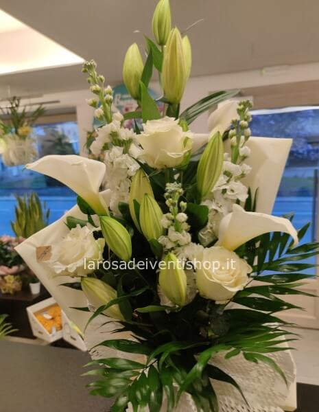Mazzo bianco con lilium