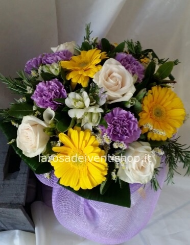 Bouquet assortito di fiori misti colorato - Scegli tu il prezzo dell'omaggio.