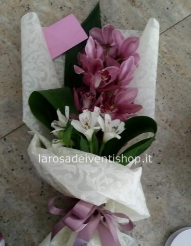 Fascio con Orchidea Cimbidium ramo medio