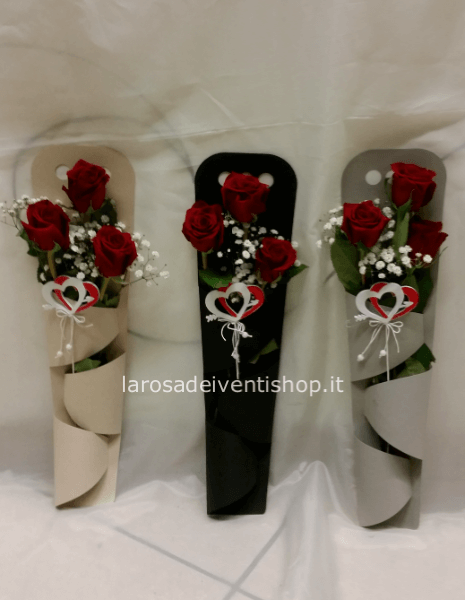 Tre rose rosse confezione regalo