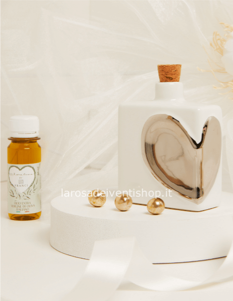 Oliera quadrata cuore argento con olio