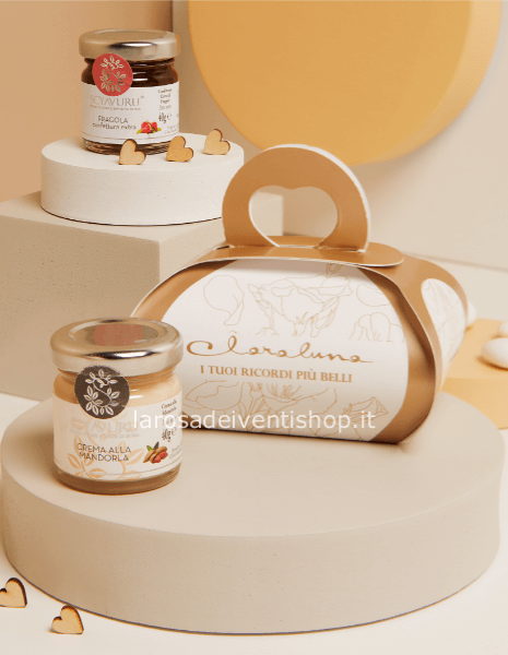 Crema mandorla e marmellata fragola