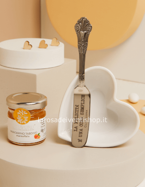 25095C - Ciotolina cuore + marmellata mandarino 40 gr + coltellino  - SCATOLA A SCELTA