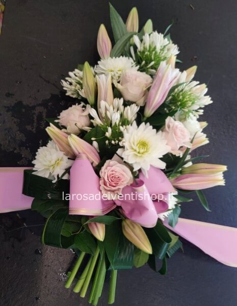 "Finto" mazzo di fiori misti funebre